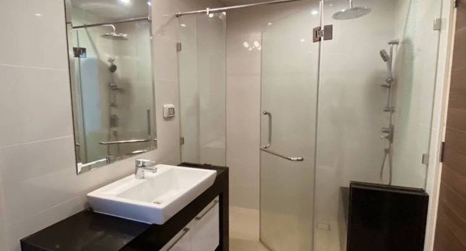 For sale 1 bed condo in Yan Nawa, Bangkok