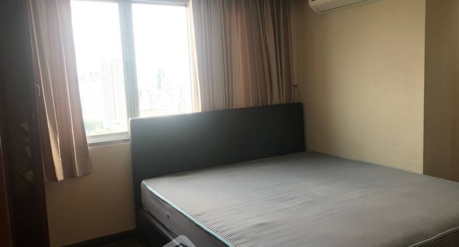 For rent 2 bedrooms condo in Watthana, Bangkok