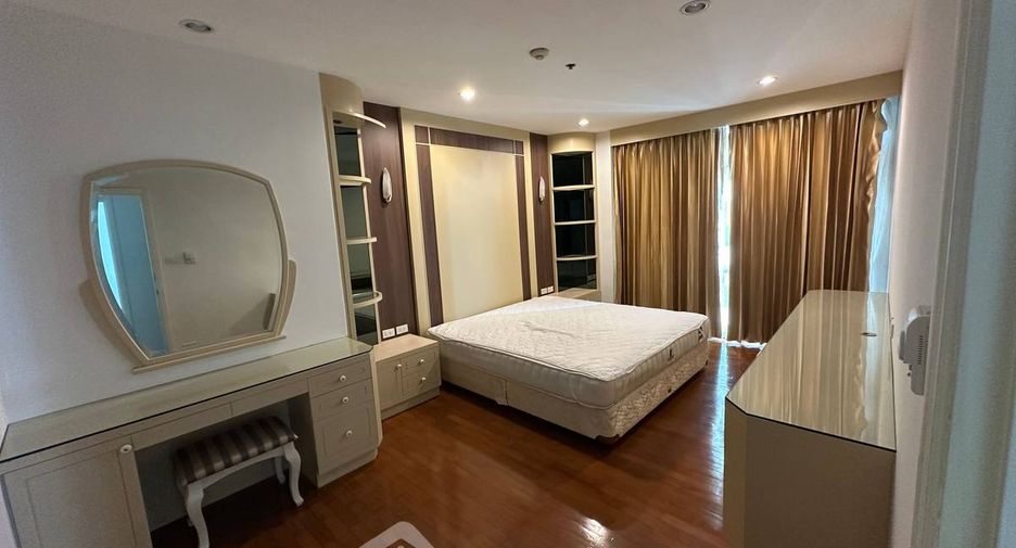 À louer 3 chambres condo à Pathum Wan, Bangkok