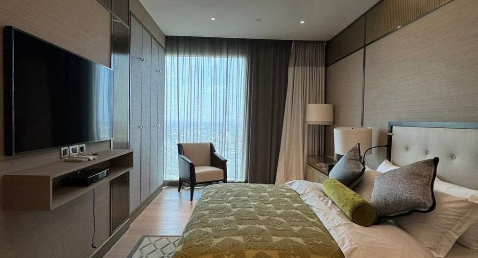 For rent 3 ベッドルーム condo in Khlong San, Bangkok