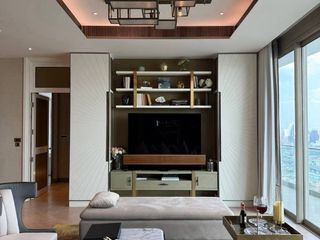 Wohnung zur Miete mit 3 Zimmer in Khlong San, Bangkok