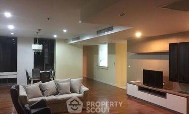 For rent 3 bedrooms condo in Khlong Toei, Bangkok