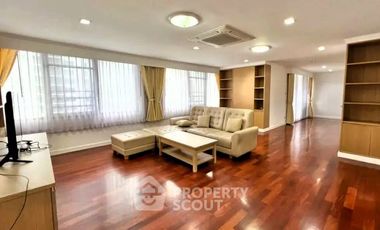 For rent 3 bedrooms condo in Khlong Toei, Bangkok