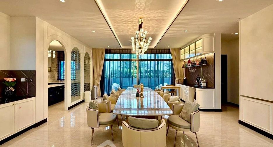 À louer 5 chambres maison à Lat Krabang, Bangkok