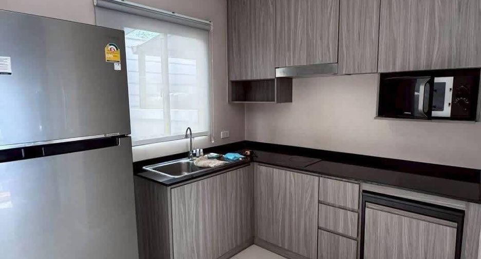 For rent 3 bedrooms townhouse in Prawet, Bangkok