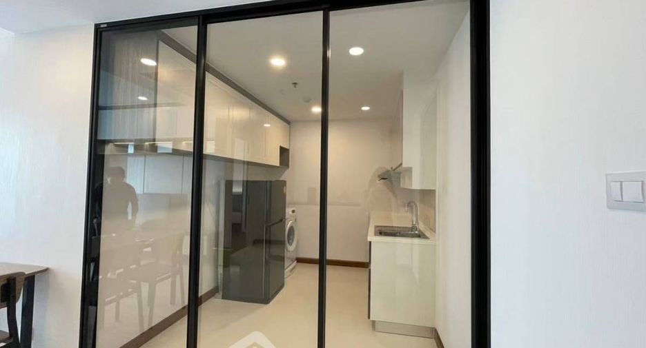 Wohnung zur Miete mit 1 Zimmer in Khlong San, Bangkok