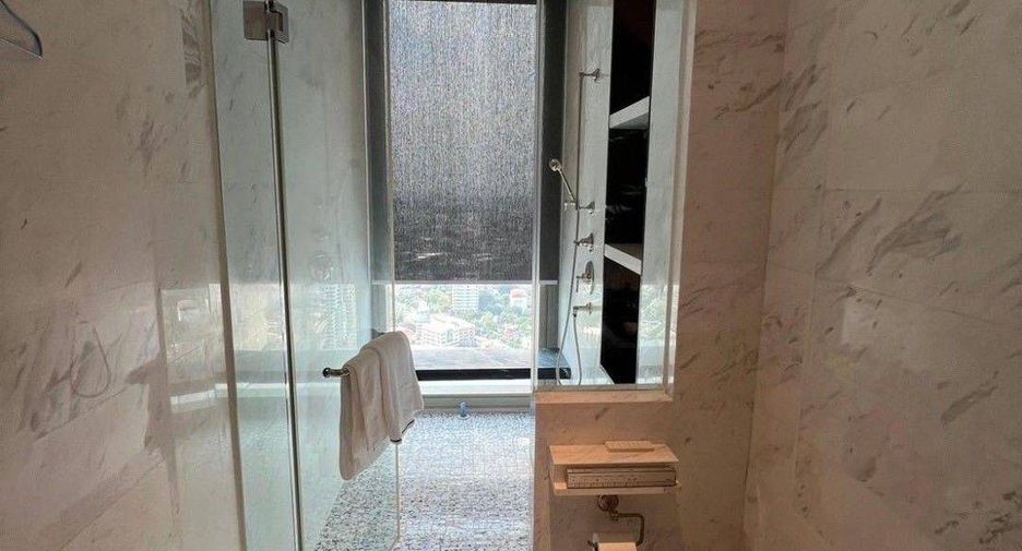 Wohnung zur Miete mit 3 Zimmer in Khlong San, Bangkok