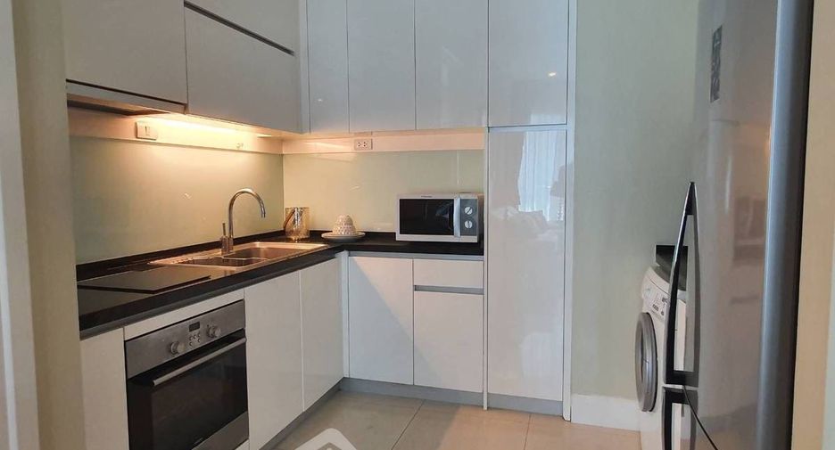 For rent 2 bedrooms condo in Khlong Toei, Bangkok