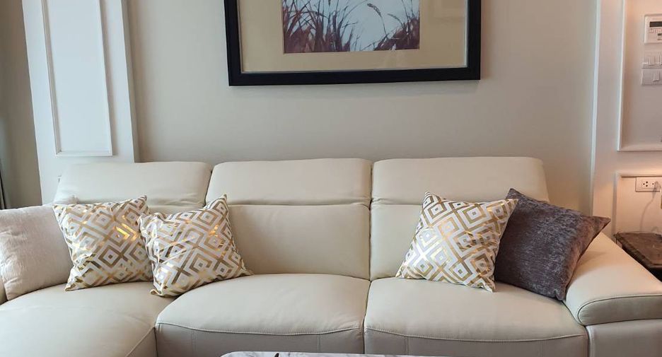 For rent 2 bedrooms condo in Khlong Toei, Bangkok