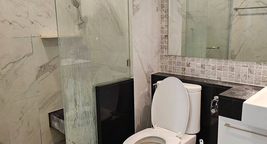 Wohnung zur Miete mit 1 Zimmer in Khlong San, Bangkok