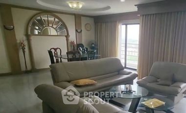 For sale 3 bedrooms condo in Bang Phlat, Bangkok