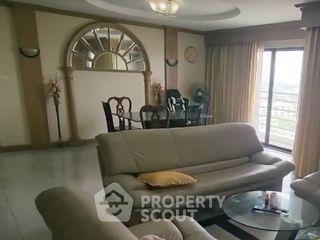 For sale 3 bedrooms condo in Bang Phlat, Bangkok