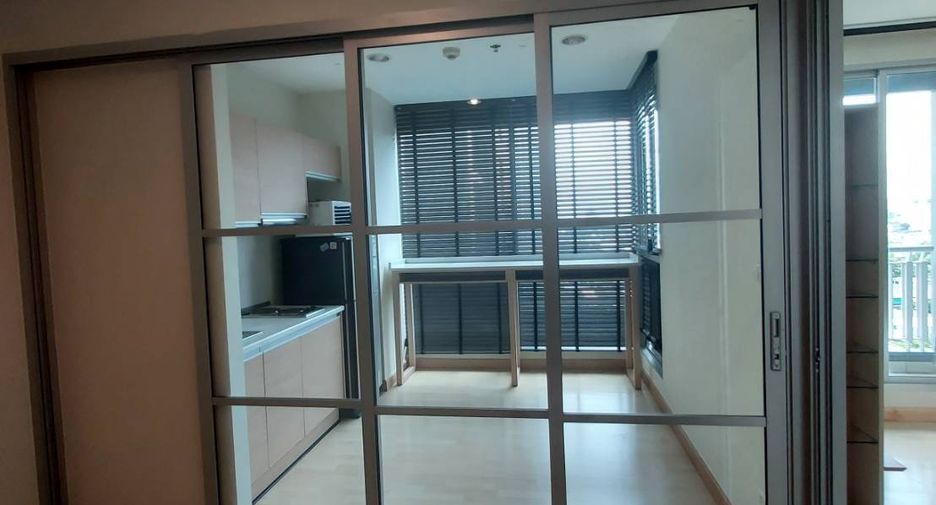 À vendre 1 chambre condo à Huai Khwang, Bangkok