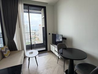 Wohnung zur Miete und zum Kauf mit 1 Zimmer in Khlong San, Bangkok