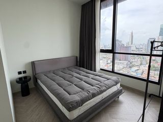 Wohnung zur Miete und zum Kauf mit 1 Zimmer in Khlong San, Bangkok