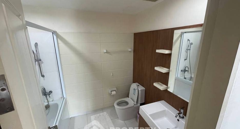 À vendre 2 chambres condo à Sathon, Bangkok