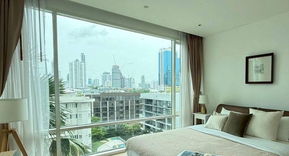 For sale 2 bedrooms condo in Khlong Toei, Bangkok