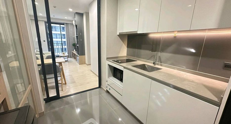 For rent and for sale 2 bedrooms condo in Watthana, Bangkok