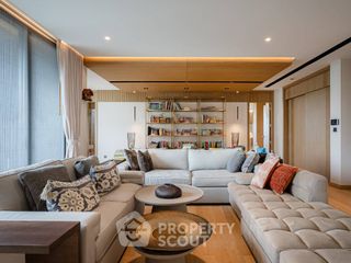 For rent and for sale 5 bedrooms condo in Wang Thonglang, Bangkok