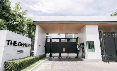 For sale 3 bedrooms house in Wang Thonglang, Bangkok