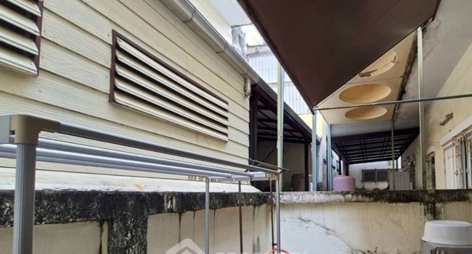Casa adosada en venta de 3 habitaciones en Phasi Charoen, Bangkok