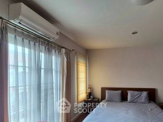 Casa adosada en venta de 3 habitaciones en Phasi Charoen, Bangkok