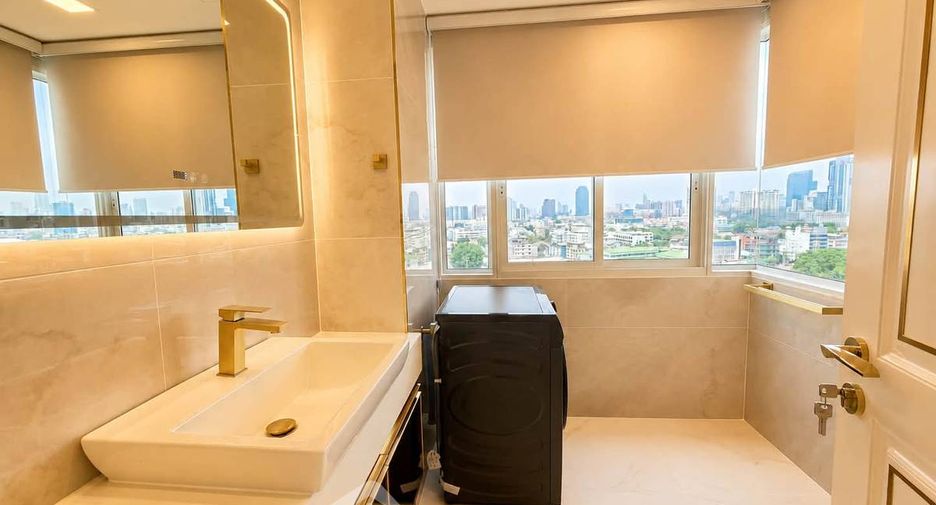 For rent and for sale 2 bedrooms condo in Yan Nawa, Bangkok