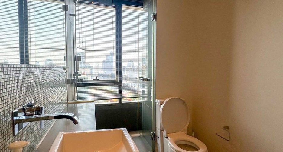 À vendre 2 chambres condo à Khlong Toei, Bangkok