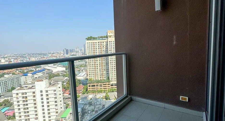 À vendre 2 chambres condo à Khlong Toei, Bangkok