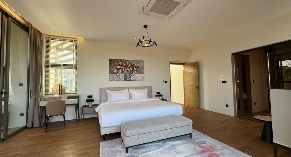 For rent 4 bedrooms villa in Mueang Phuket, Phuket