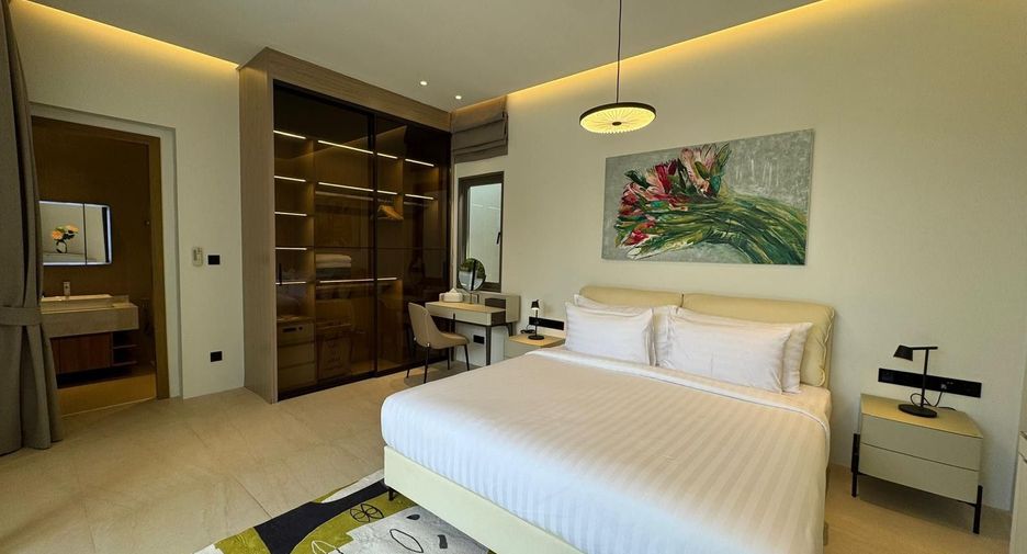 For rent 4 bedrooms villa in Mueang Phuket, Phuket