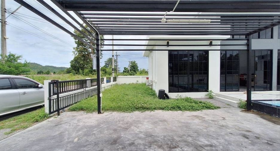 For rent 3 bedrooms villa in Hua Hin, Prachuap Khiri Khan