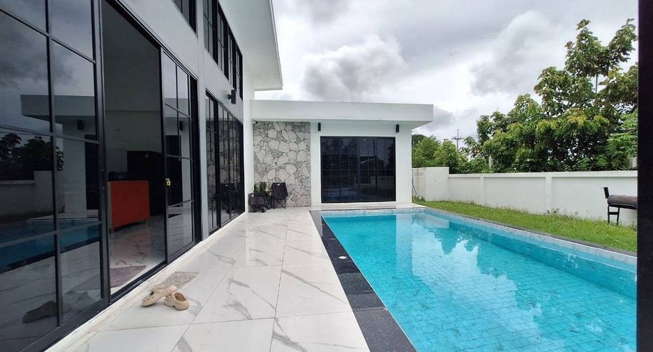 For rent 3 bedrooms villa in Hua Hin, Prachuap Khiri Khan