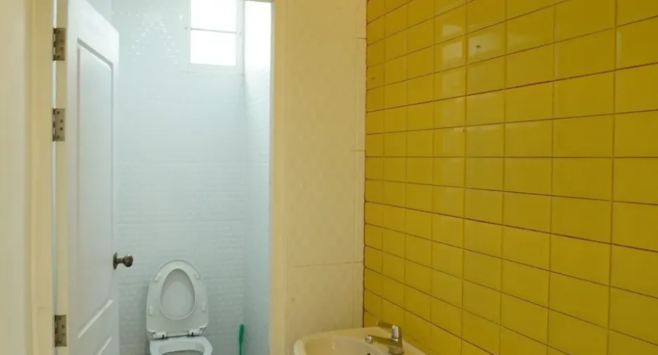 For sale 3 bedrooms retail Space in Mueang Chiang Mai, Chiang Mai