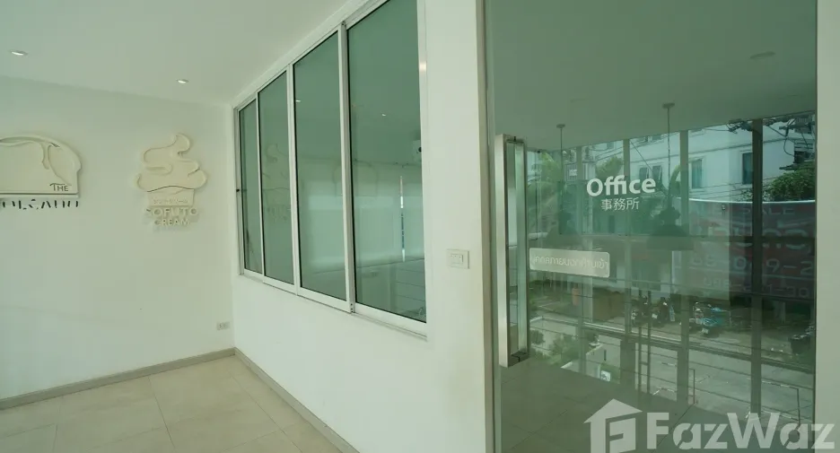 For sale 3 bedrooms retail Space in Mueang Chiang Mai, Chiang Mai