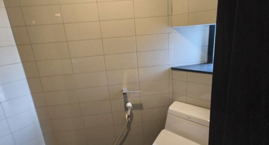 À vendre 2 chambres condo à Bang Na, Bangkok