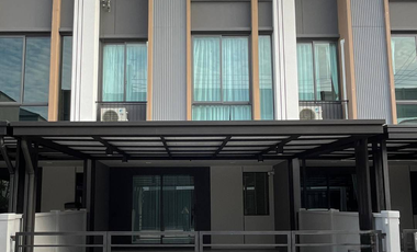À louer 3 chambres maison de ville à Bang Phli, Samut Prakan
