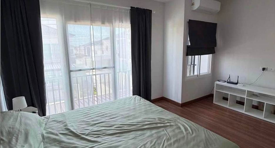 For rent 3 bedrooms townhouse in Mueang Phuket, Phuket