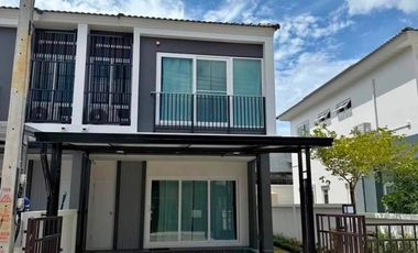 For rent 3 bedrooms townhouse in Mueang Phuket, Phuket