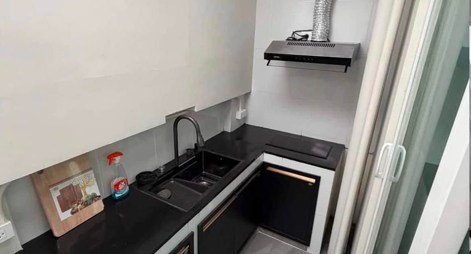 For rent 3 bedrooms townhouse in Mueang Phuket, Phuket