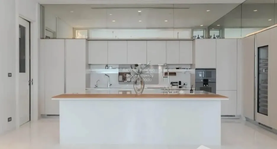 For sale 4 bedrooms condo in Pathum Wan, Bangkok