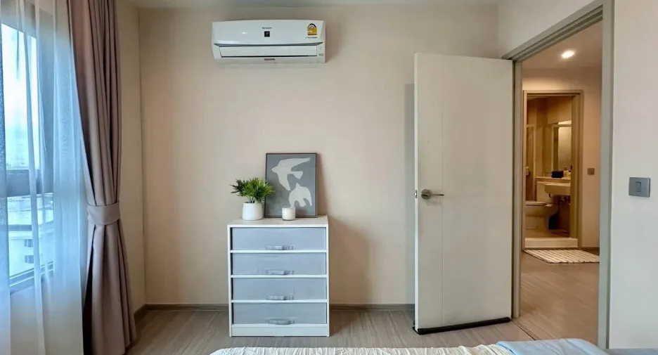 For sale 2 bedrooms condo in Mueang Samut Prakan, Samut Prakan