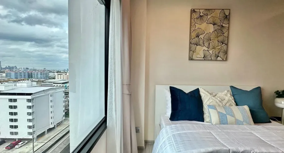 For sale 2 bedrooms condo in Mueang Samut Prakan, Samut Prakan