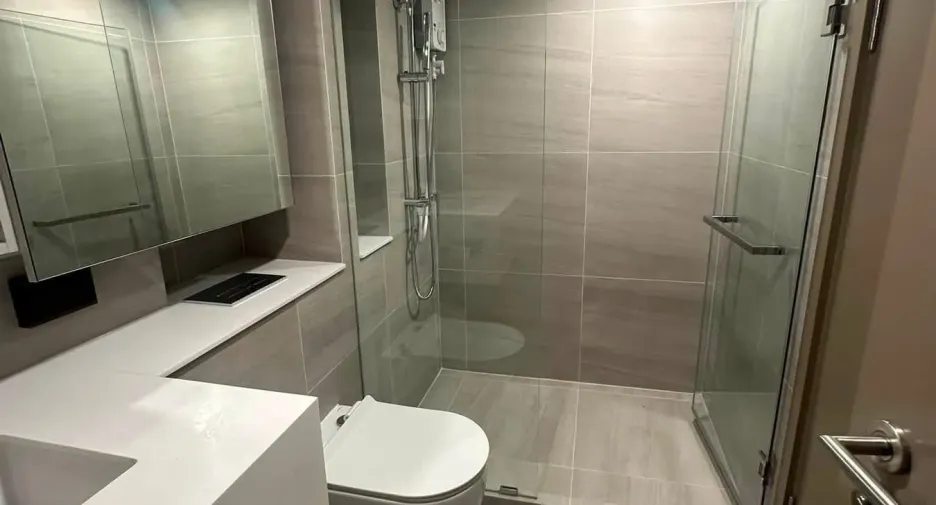 For rent 2 bedrooms condo in Khlong Toei, Bangkok