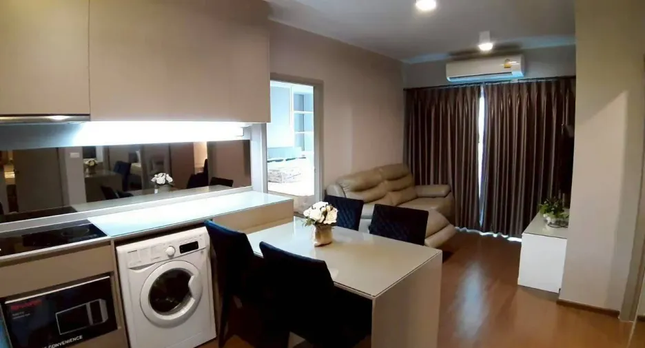 À louer 2 chambres condo à Phra Khanong, Bangkok
