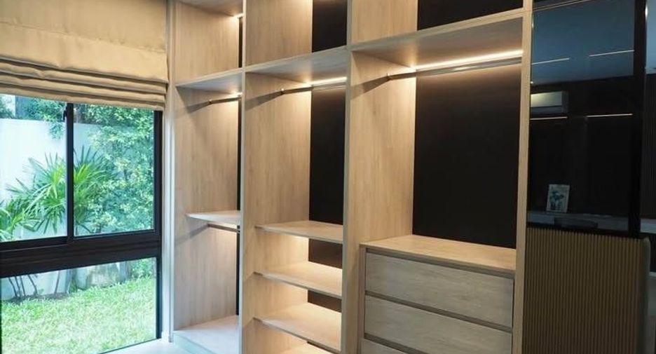 Casa en alquiler de 4 habitaciones en Saphan Sung, Bangkok
