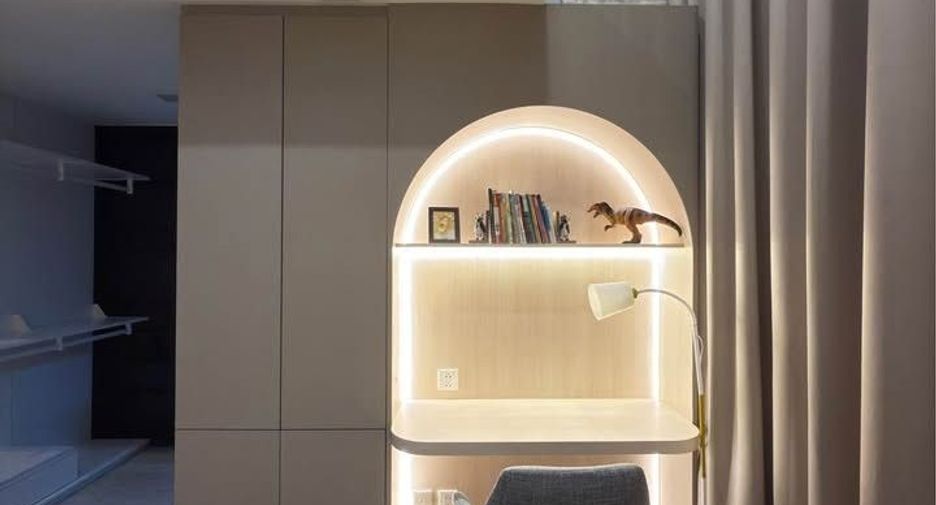 Casa en alquiler de 4 habitaciones en Saphan Sung, Bangkok