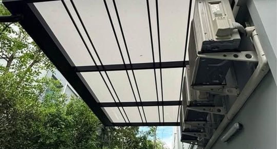 Casa en alquiler de 4 habitaciones en Saphan Sung, Bangkok