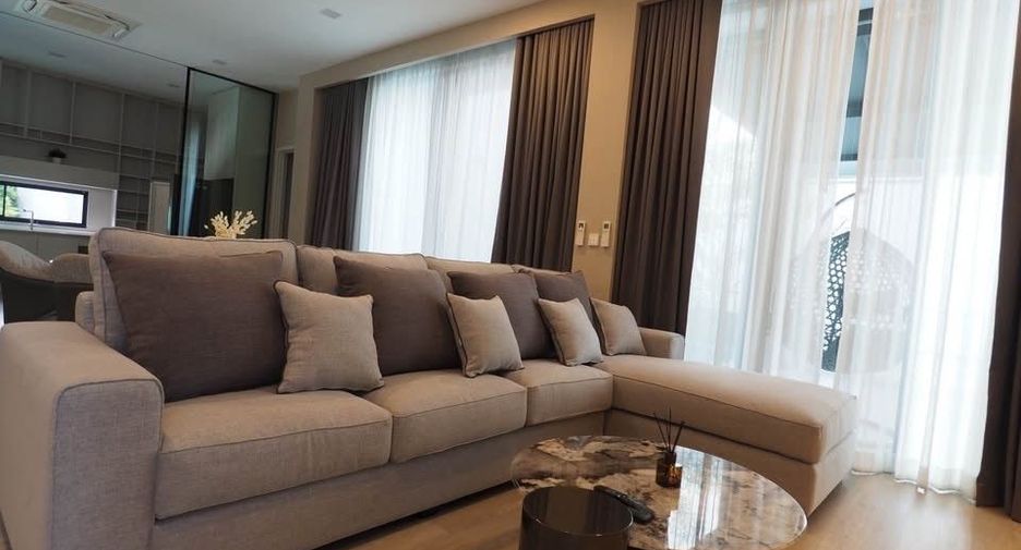 Casa en alquiler de 4 habitaciones en Saphan Sung, Bangkok