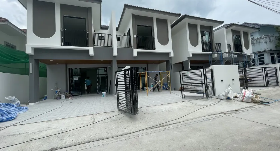 出售 4 卧室 独立屋 在 Phuket Town, 普吉